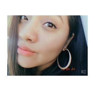 Meet your Posher, Yanel ruth